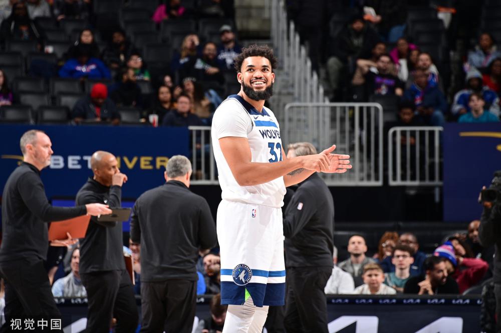 他能够在足 他能够在足